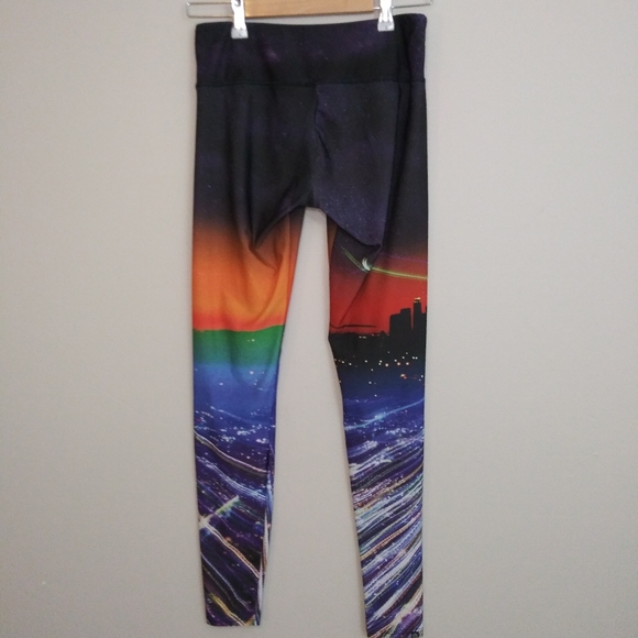 Onzie City of Angels Legging Size Small/Medium - Picture 4 of 10